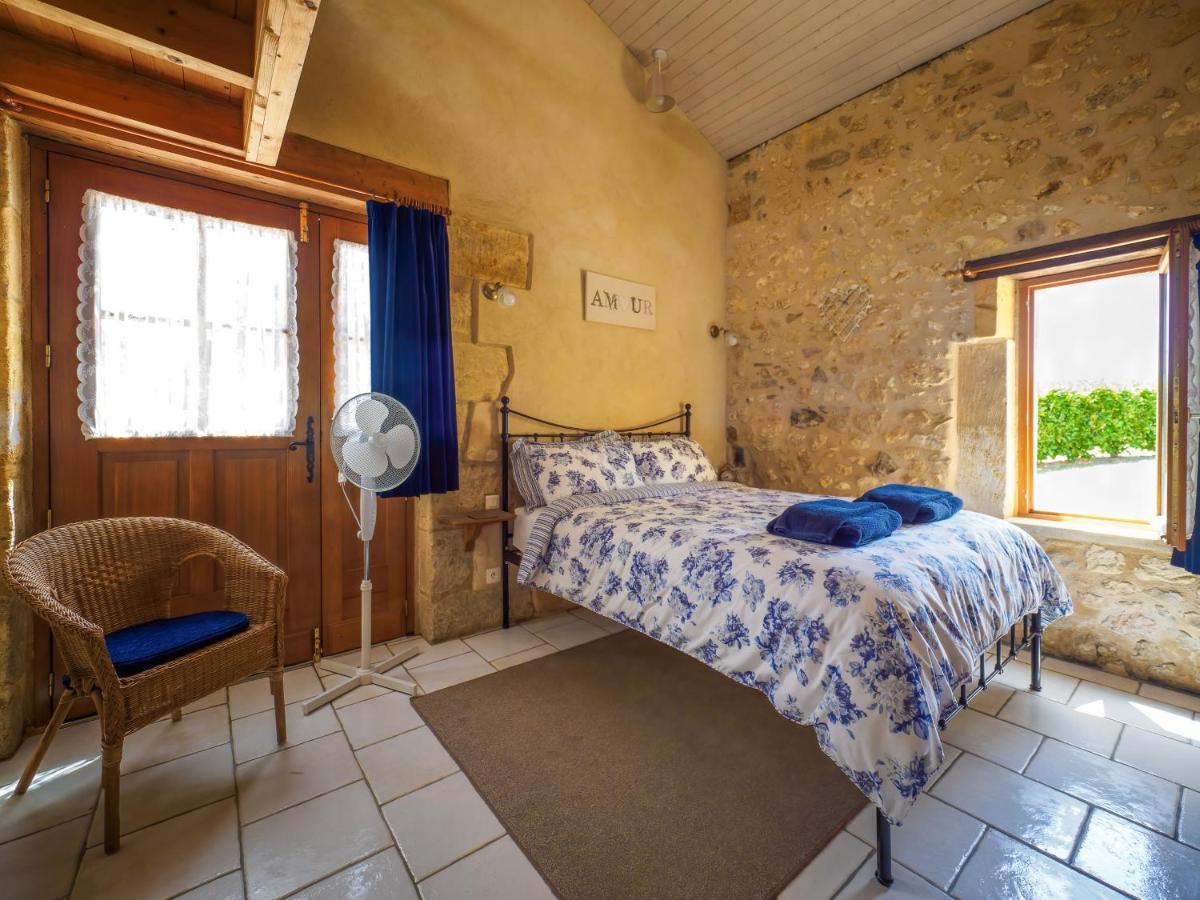 Vila Le Nid De Faucons Lalinde Exteriér fotografie